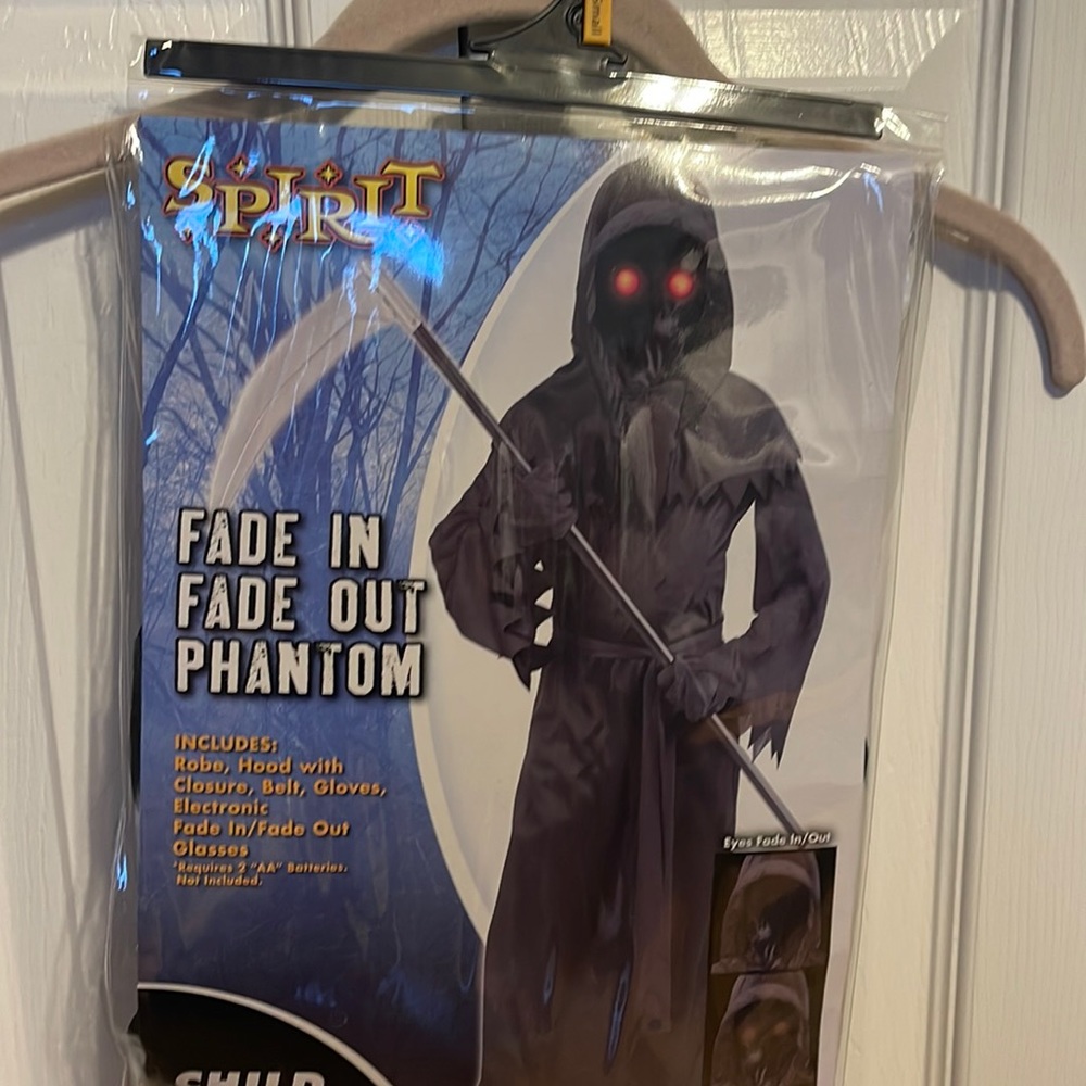NEW Fade In Fade Out Phantom costume by Spirit Halloween child size small 4-6